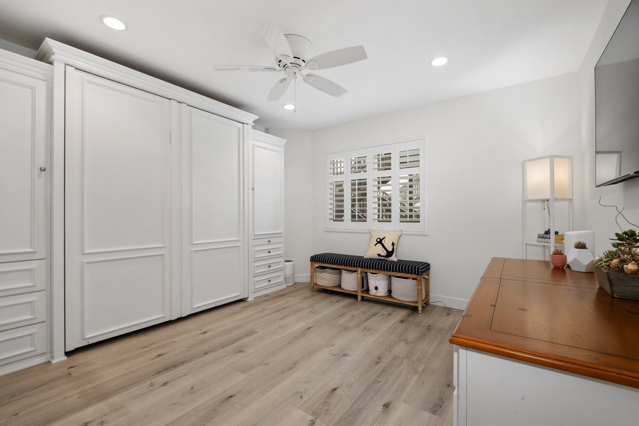 10 Corniche Drive D