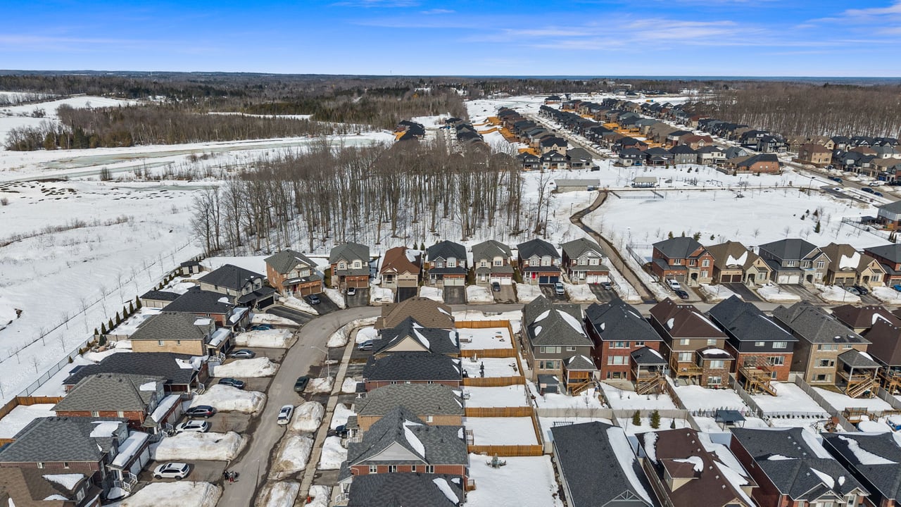 2998 Annalysse Drive, Orillia