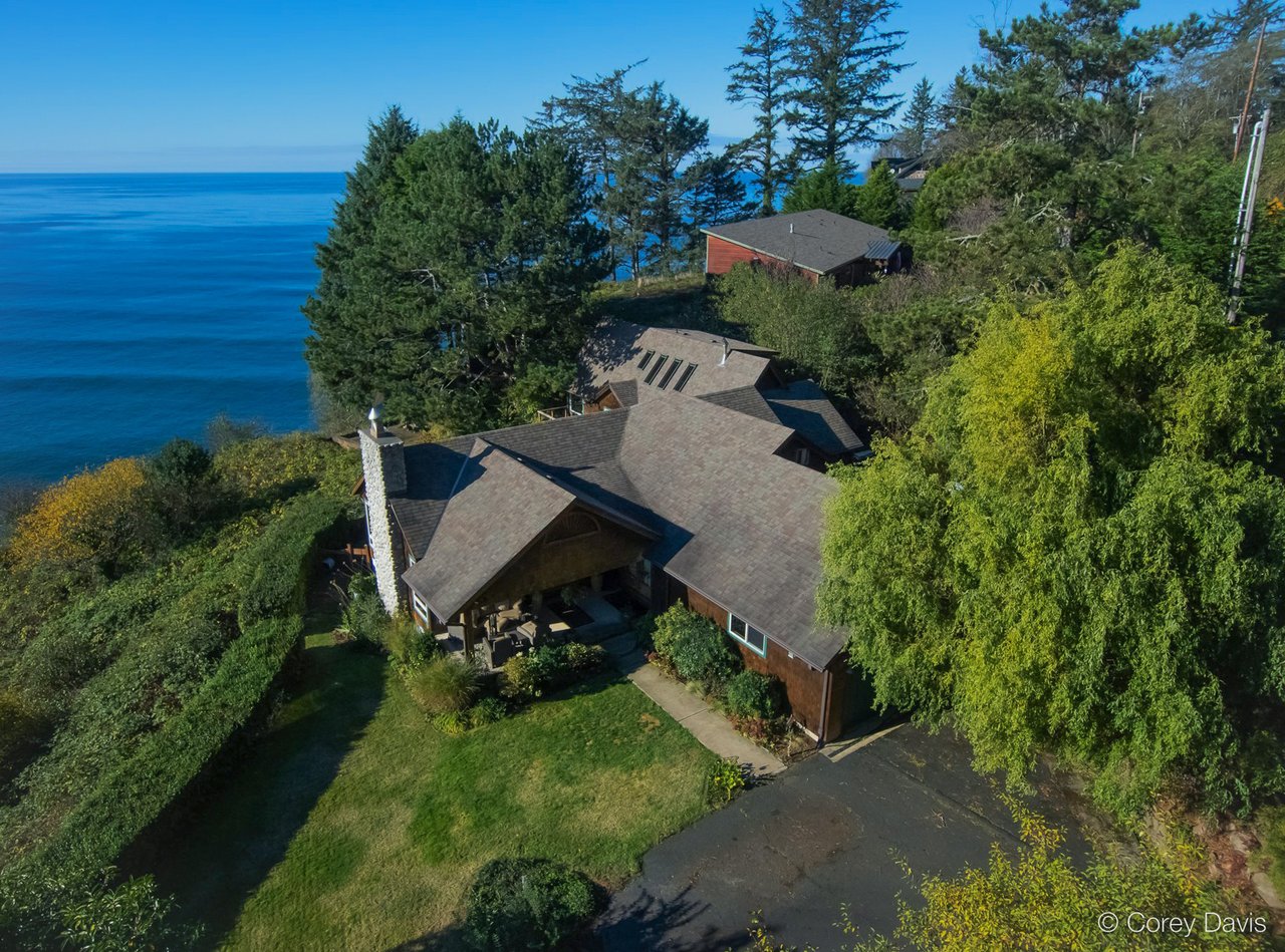 Sold high-bank oceanfront home at 38550 Beulah Reed Rd in Neahkahnie represented by Meadow Davis of Home + Sea Realty