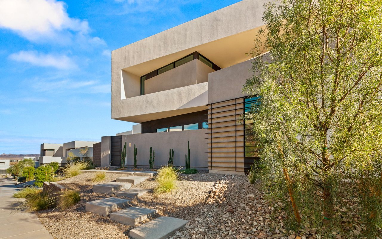 25 Canyon Bay Drive