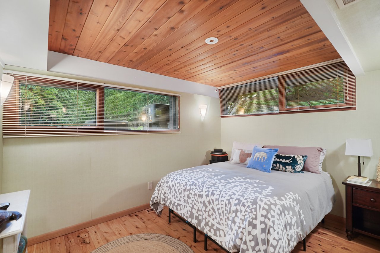 107 Middle Patent Road