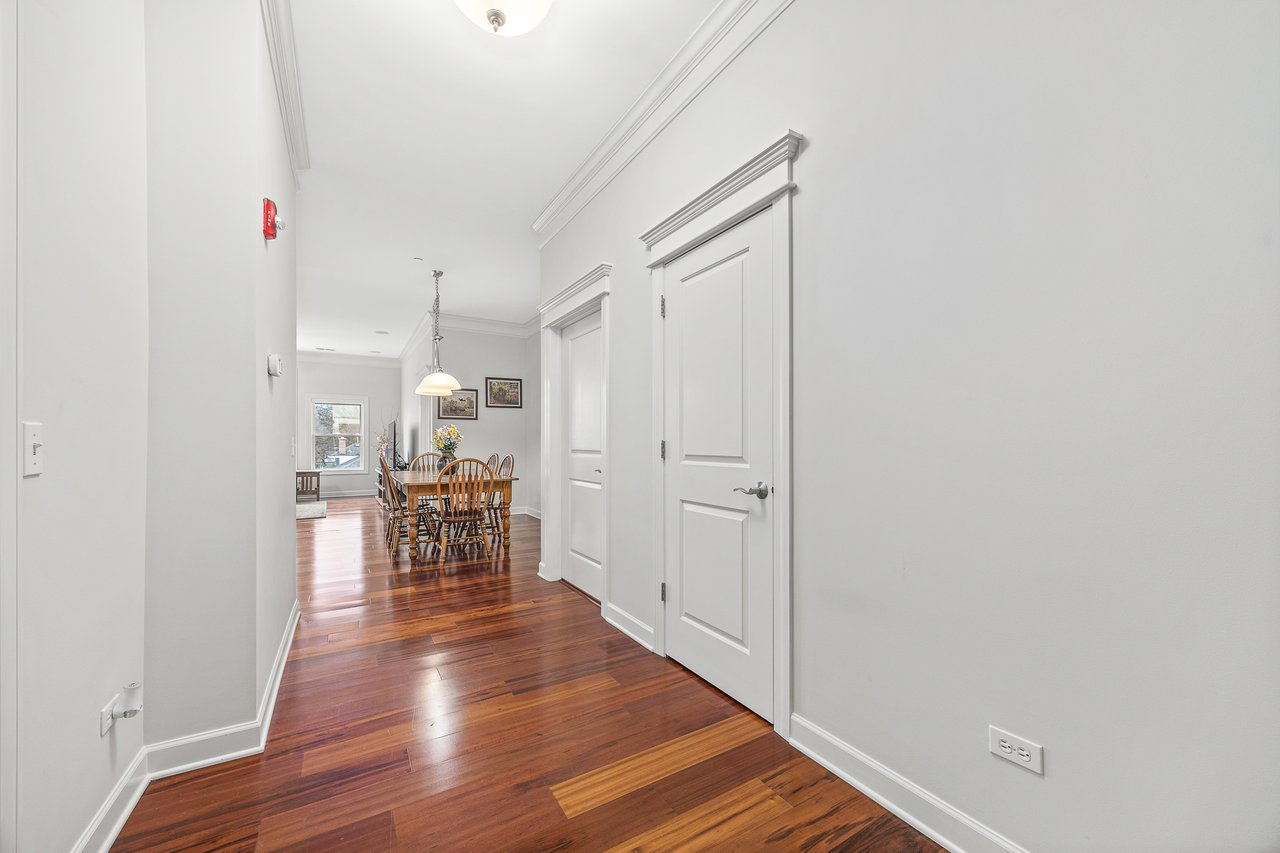 4929 Forest Ave, Unit 2E, Downers Grove