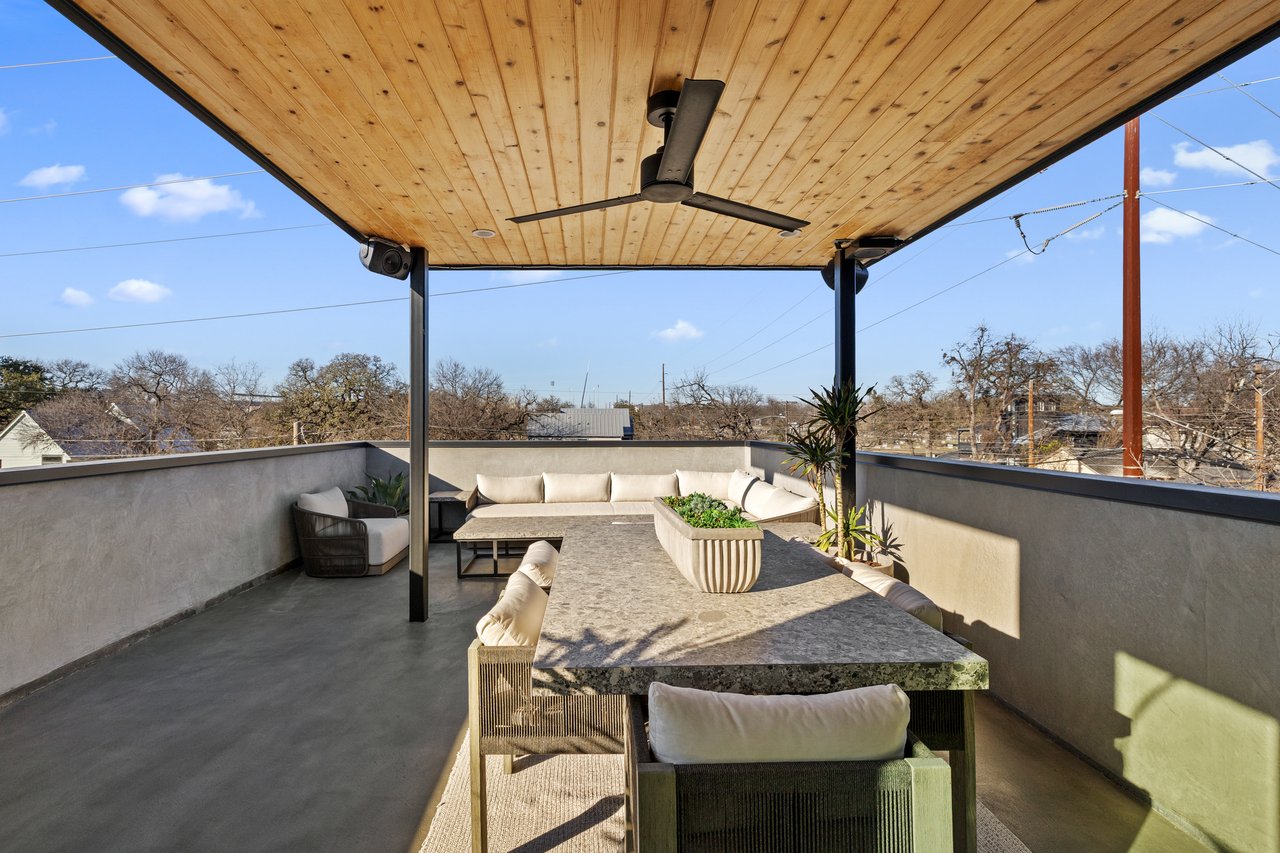 1304 Comal Street 