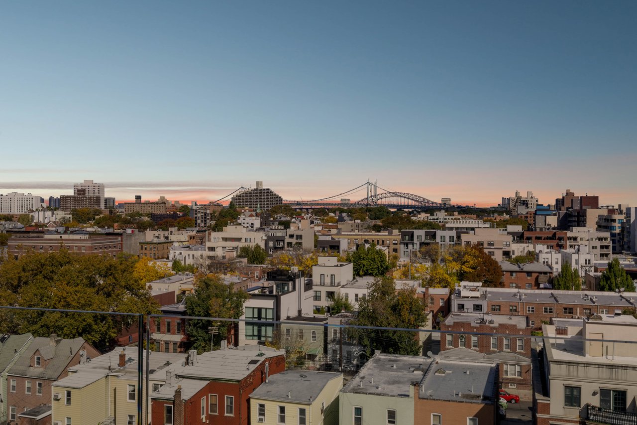 14-35 Broadway, Unit PH