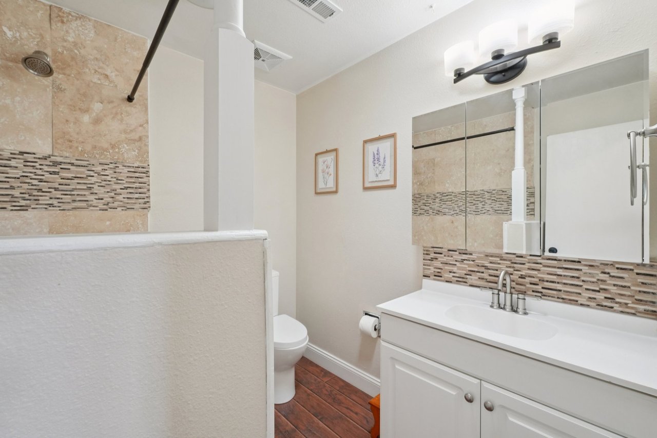 1003 W Camino Al Cielo Dr