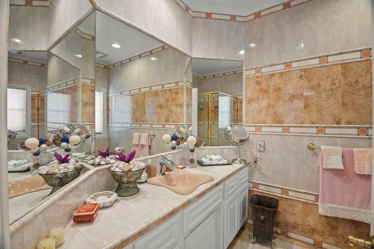16840 Cypress Way