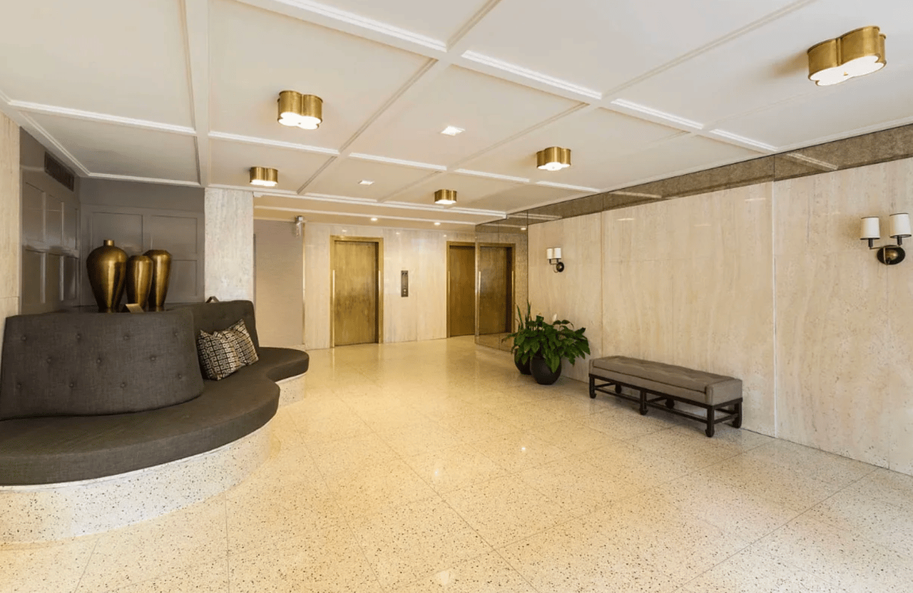 330 Third Avenue #1J