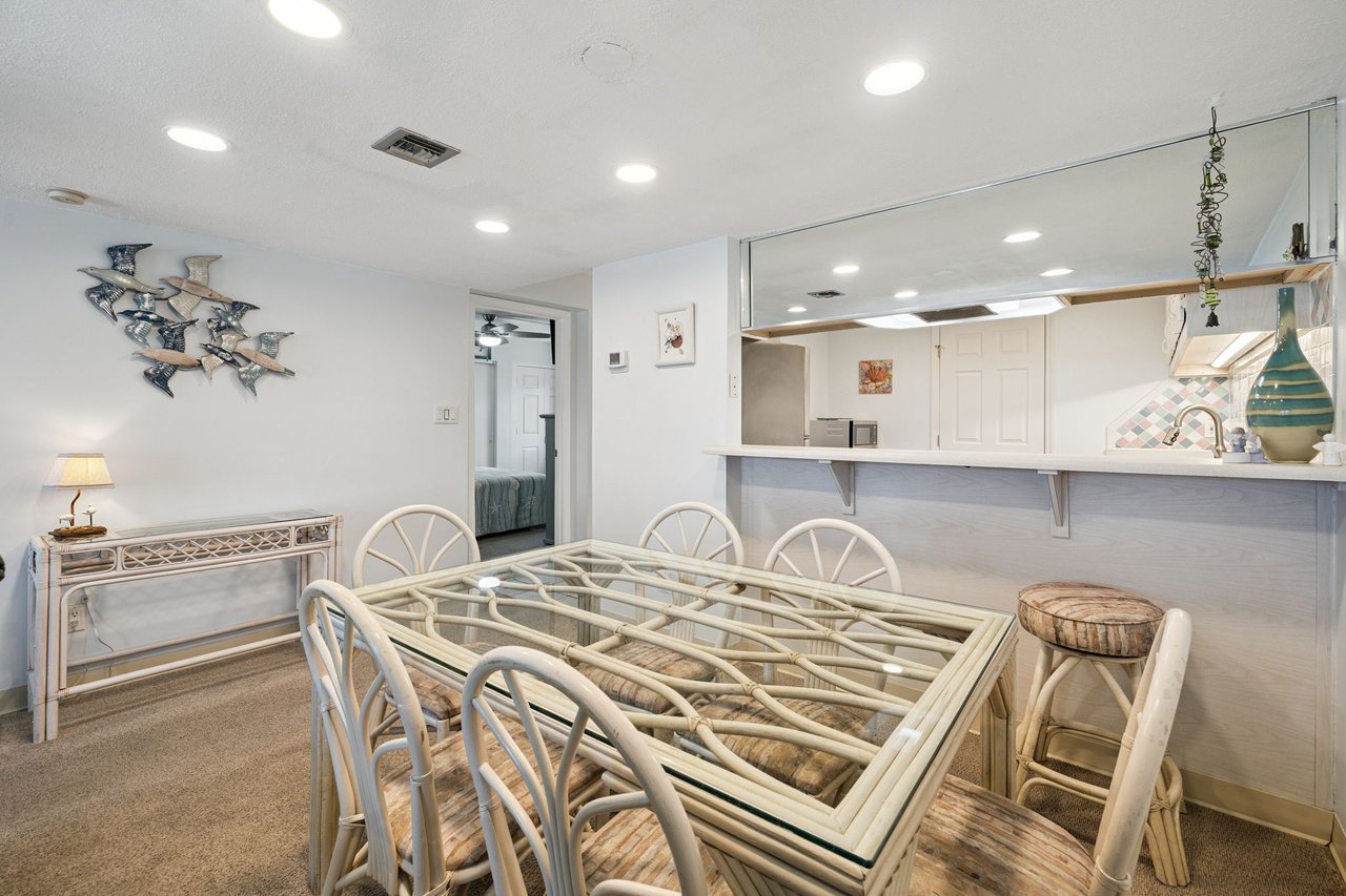 Pinnacle Port Condominium