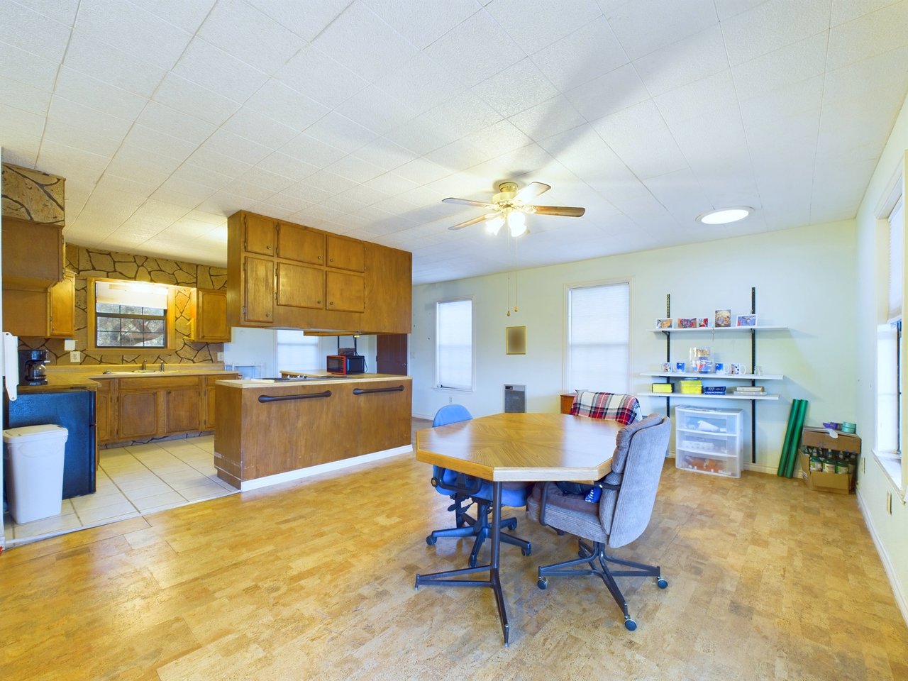 305 Tomahawk Trail