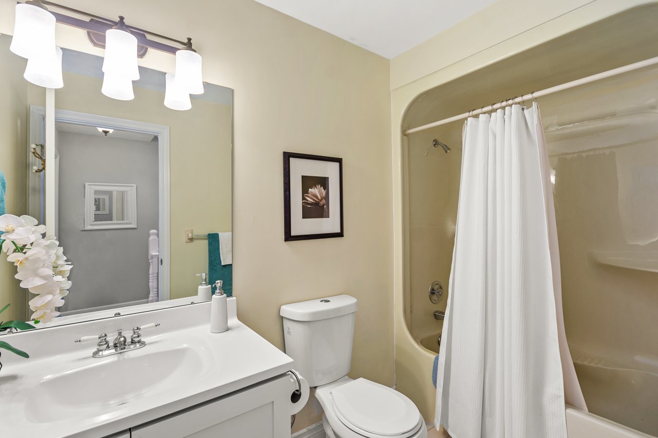 8 Beck Blvd #10, Penetanguishene