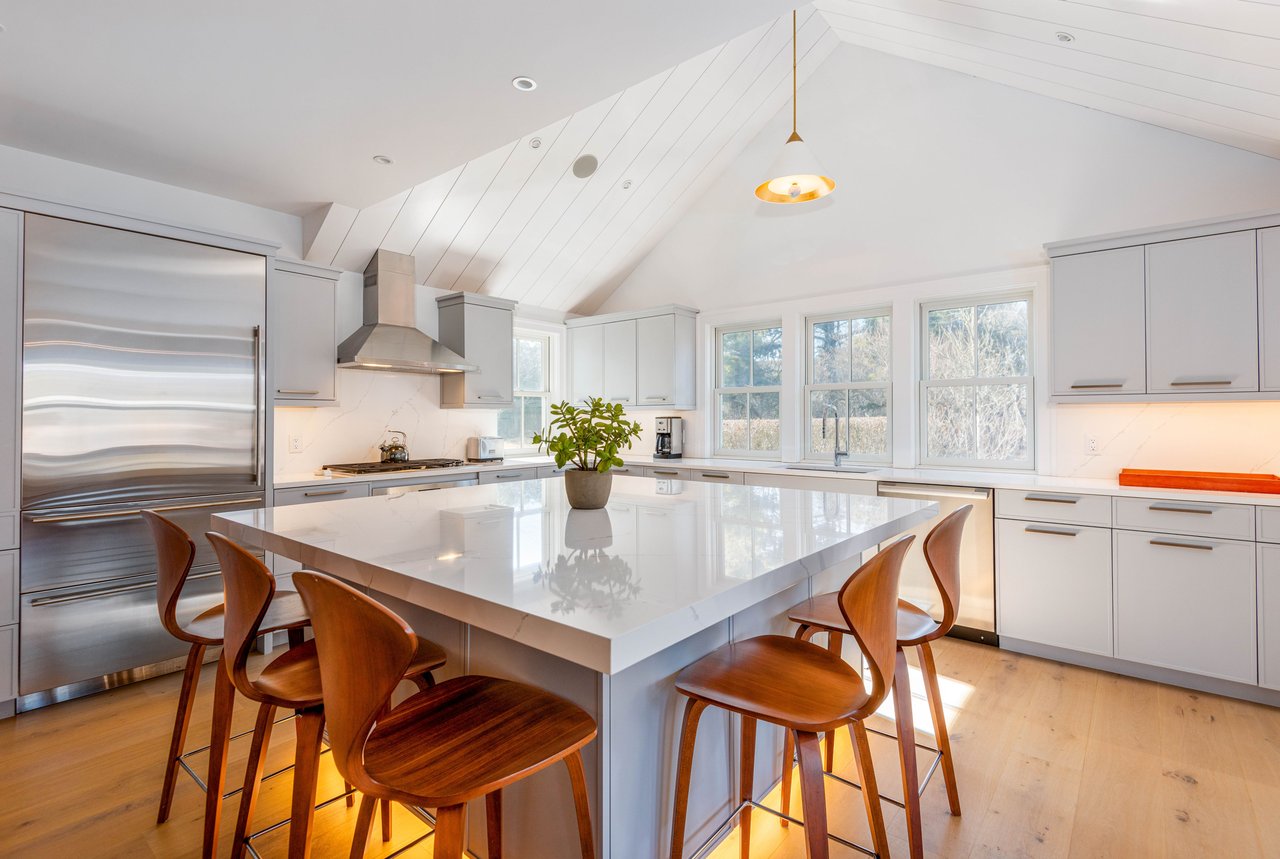 8 Masaquet Road