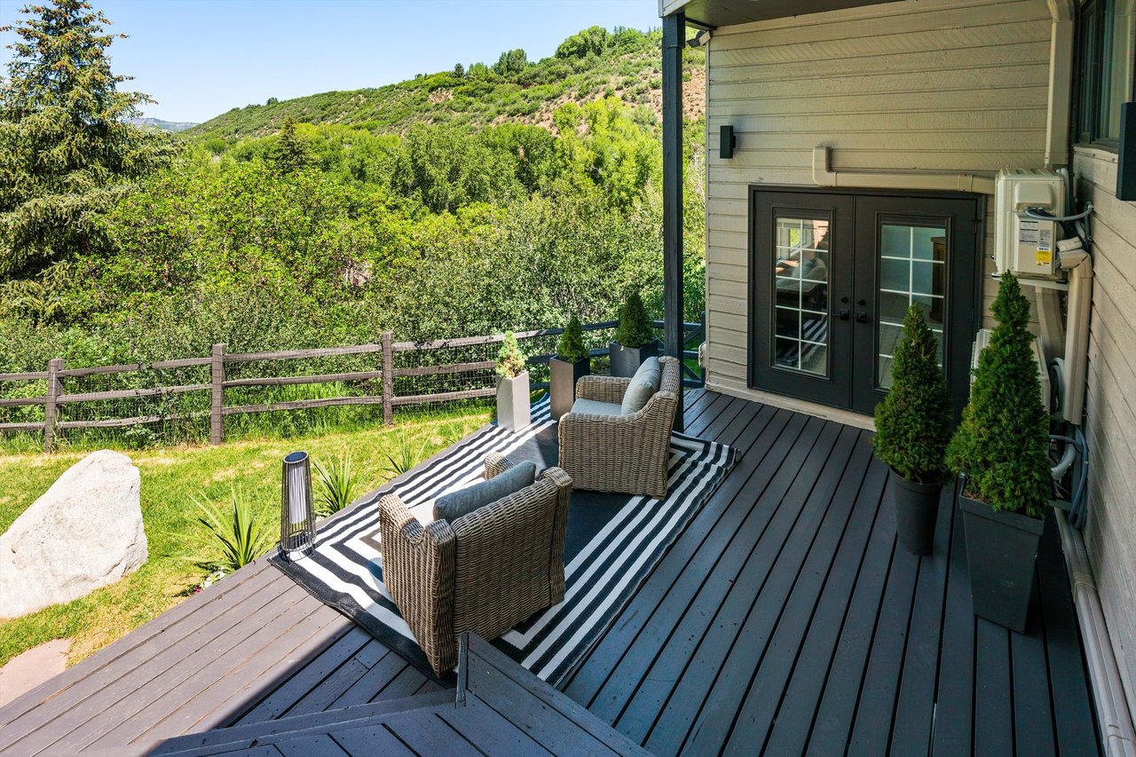 Designer Living with Unmatched Mountain Views