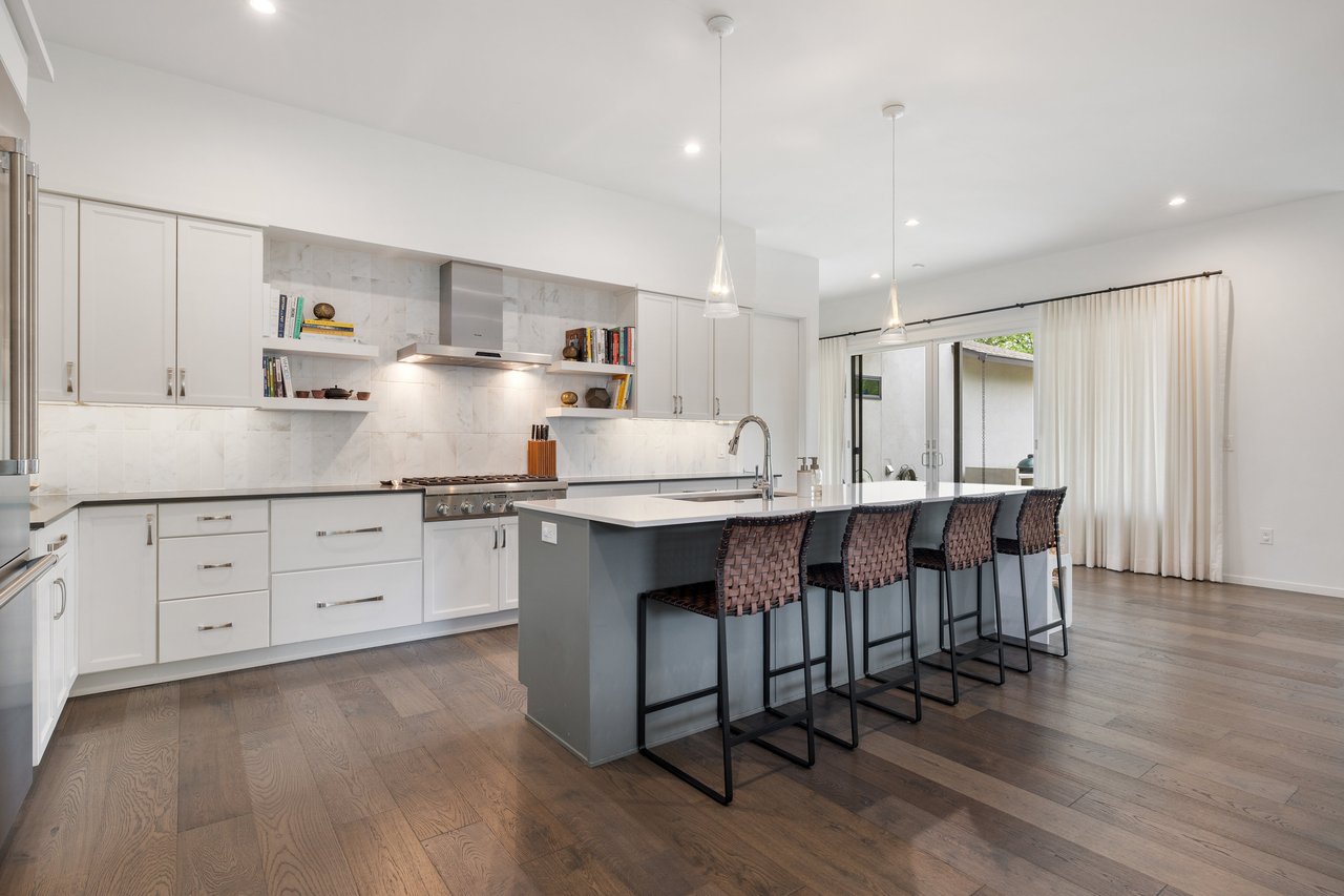 2500 Cedarview Drive