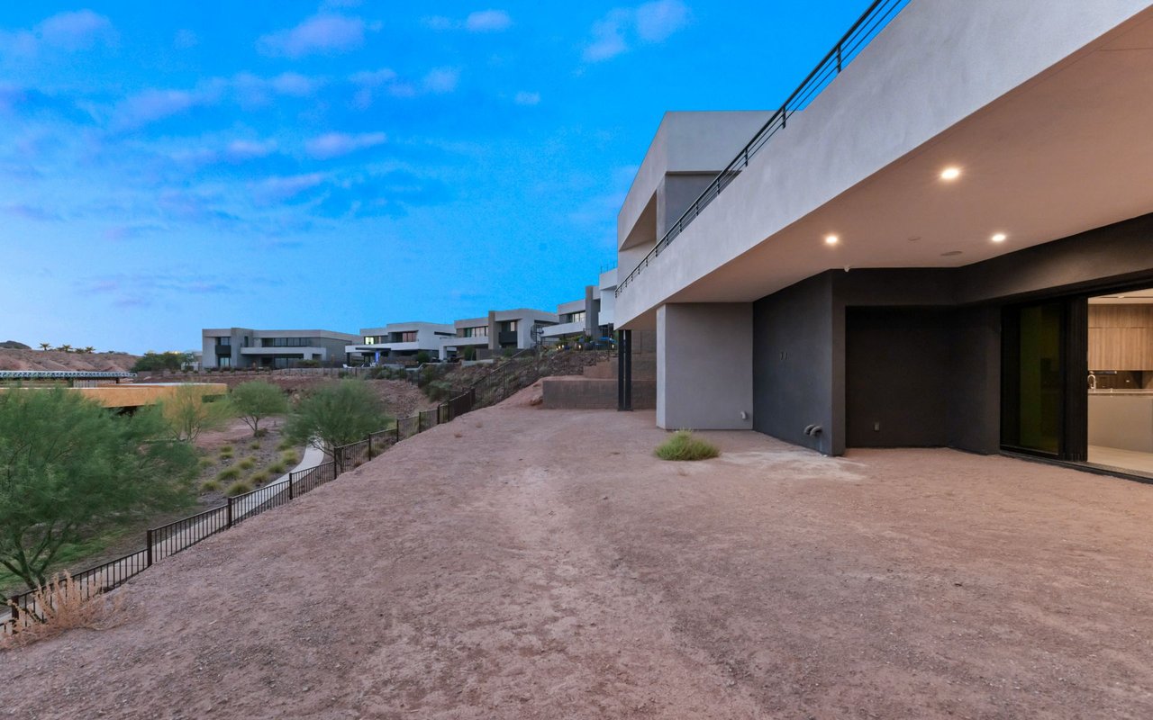 25 Canyon Bay Drive