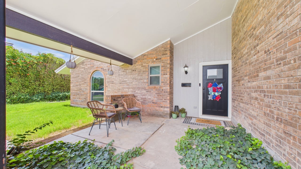 2105 Wyoming Ave