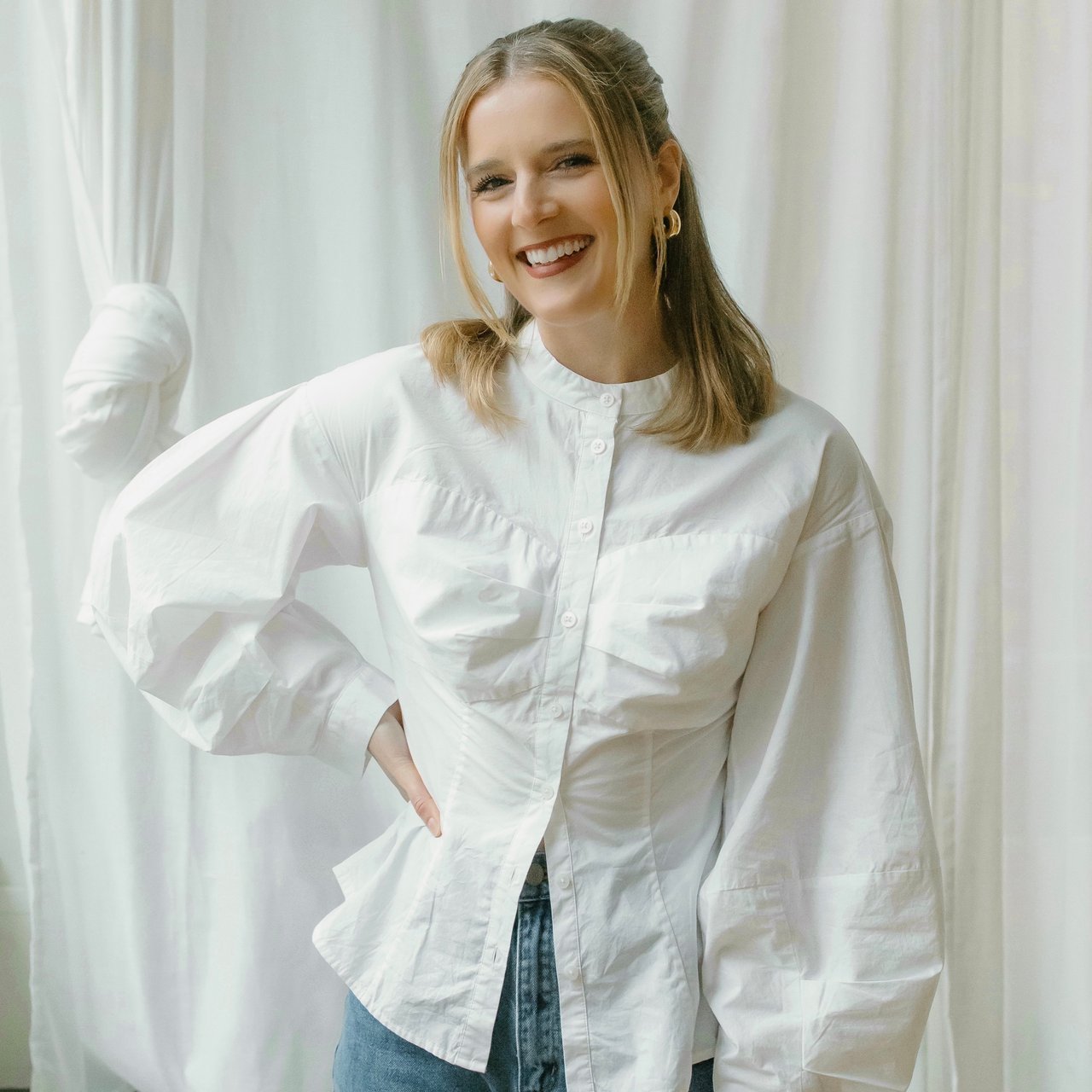 Taylor Hinds Seattle, WA Real Estate Agent Headshot