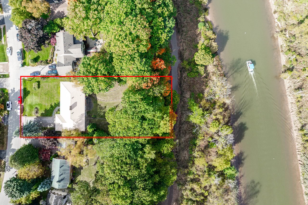 293 River Side Drive