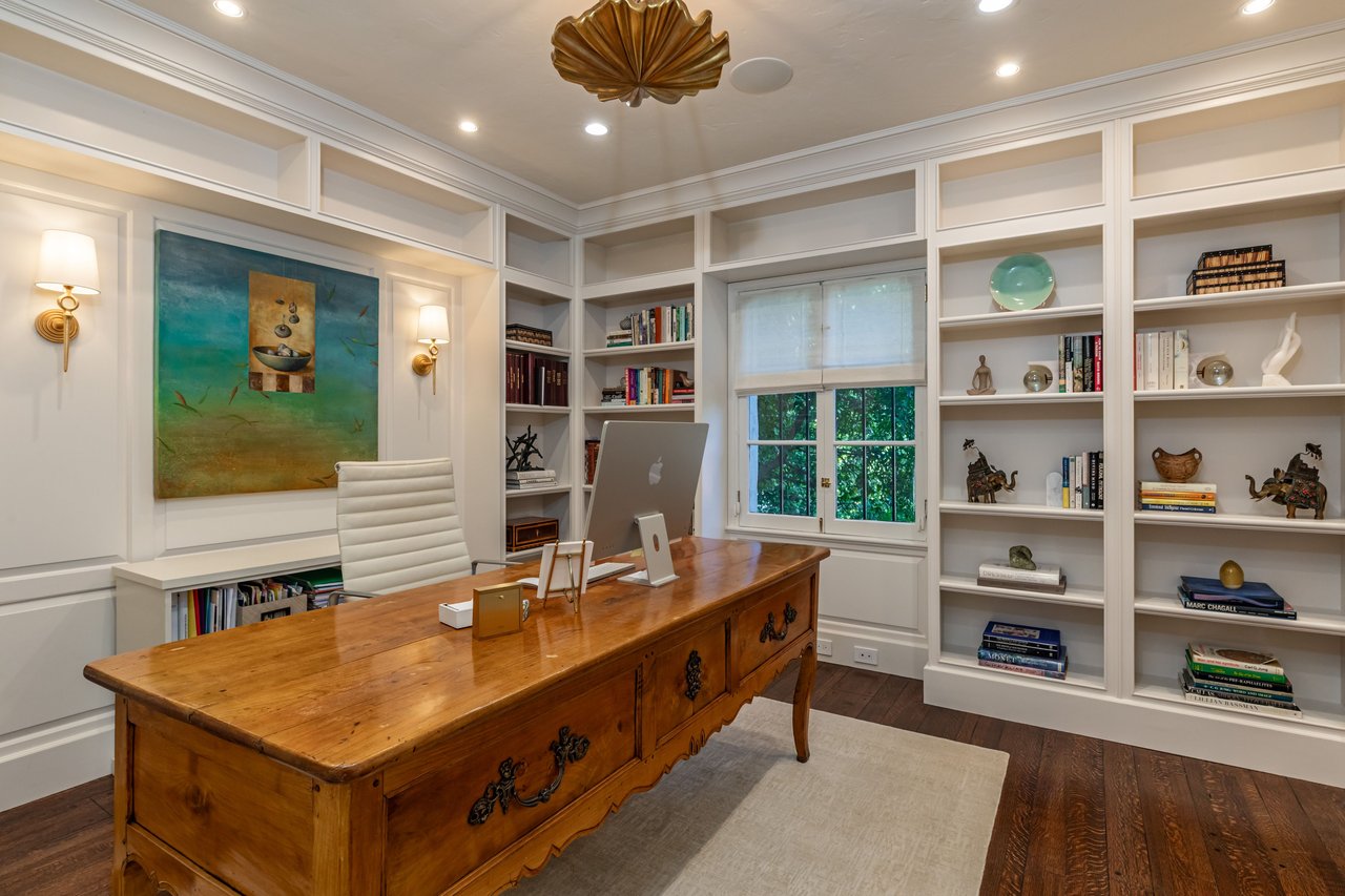 365 Comstock Ave, Little Holmby