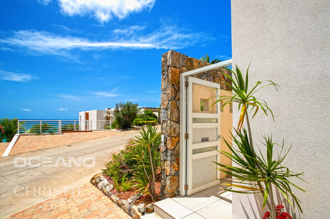 INDIGO BAY - ROOFTOP VILLA WITH OCEAN VIEW