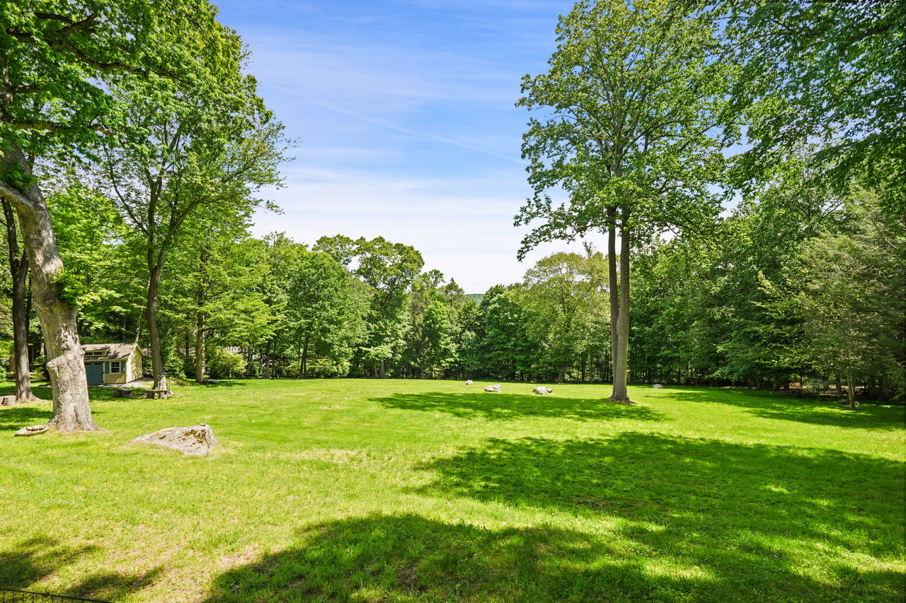 122 E Ridge Road