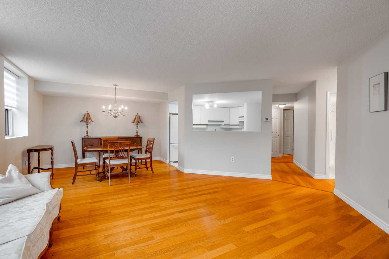 beautiful 2 bedroom 2 bath Condo in downtown London