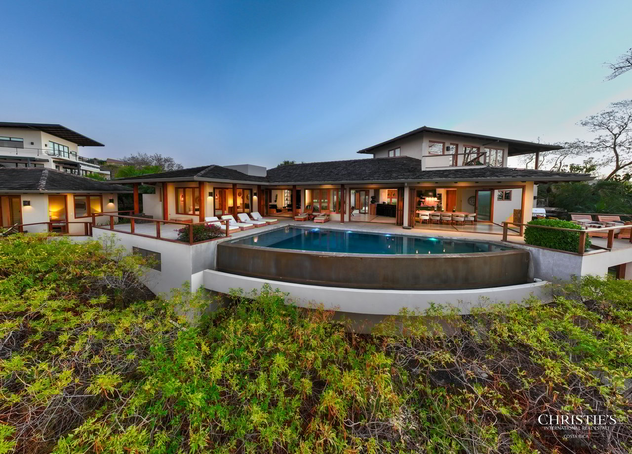 Casa Tres Doces - El Tesoro Development