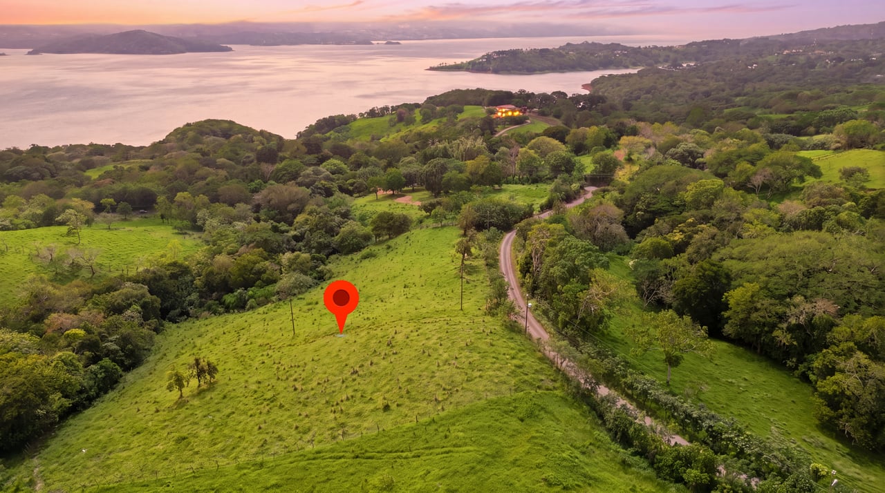 1.9 Acre Lake View Property Arenal - Tilaran 