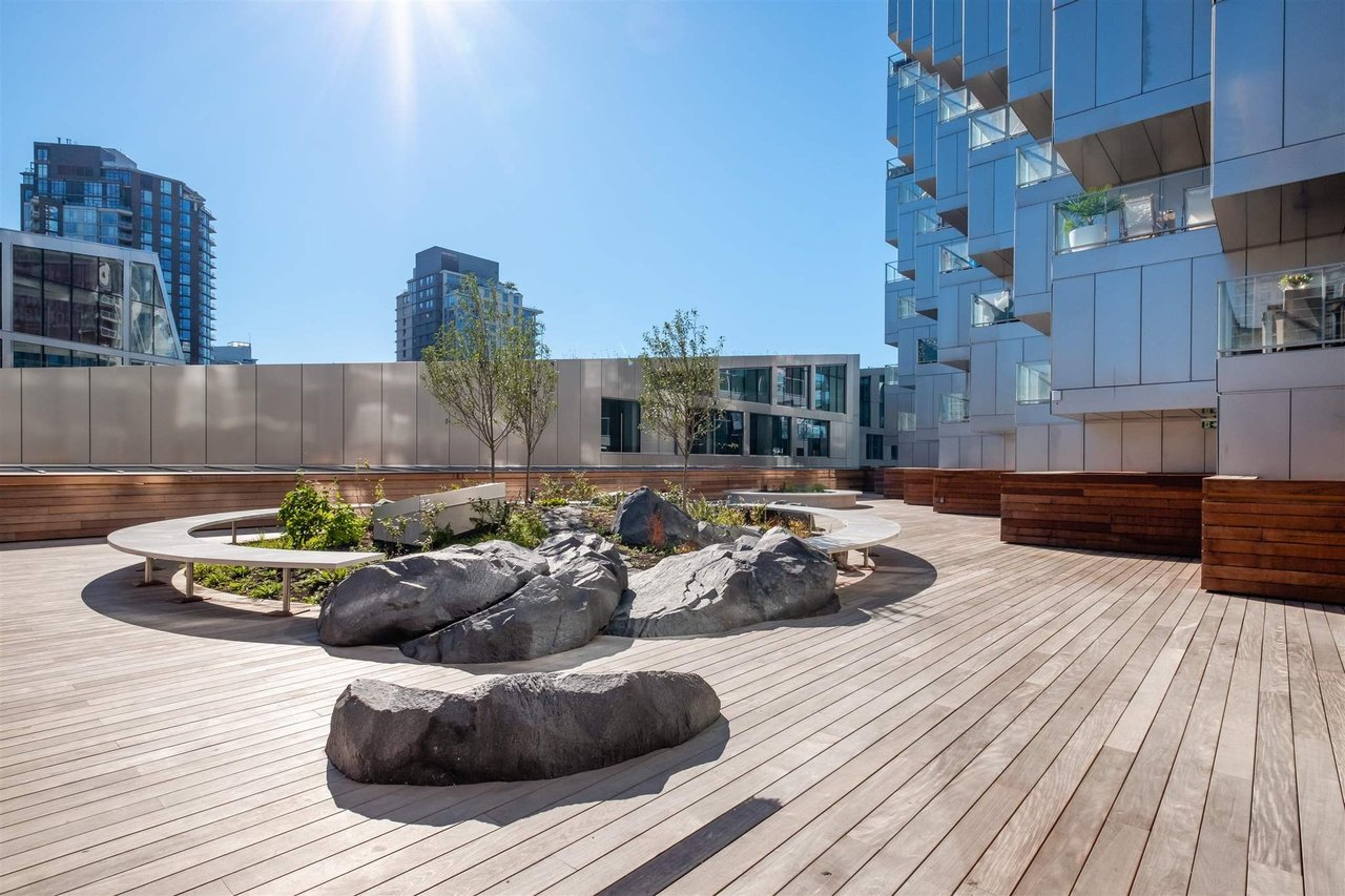 1480 Howe St, #1205