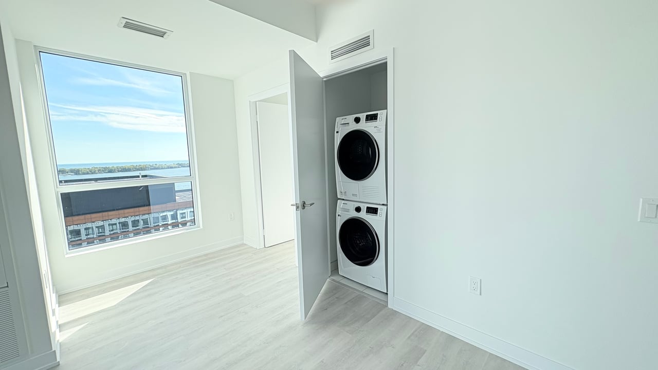 15 Richardson Street Unit: 1906