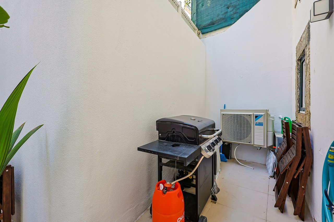 Trendy 1-Bedroom Duplex with Private Terrace in Lisbon’s Historic Heart