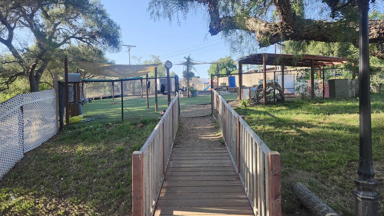 Creekside Plaza | 2809 S Mission Rd