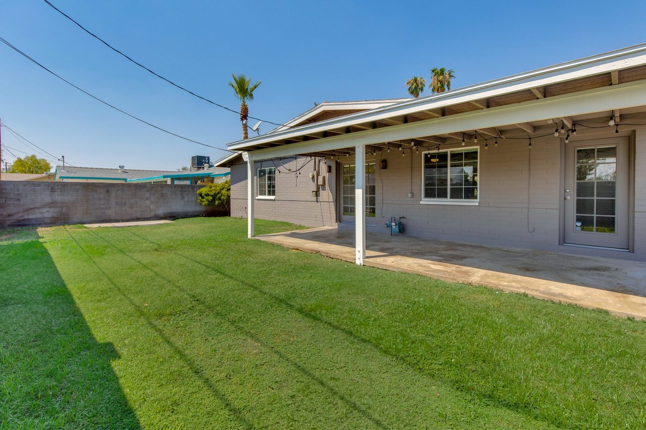 821 E Cavalier Dr.