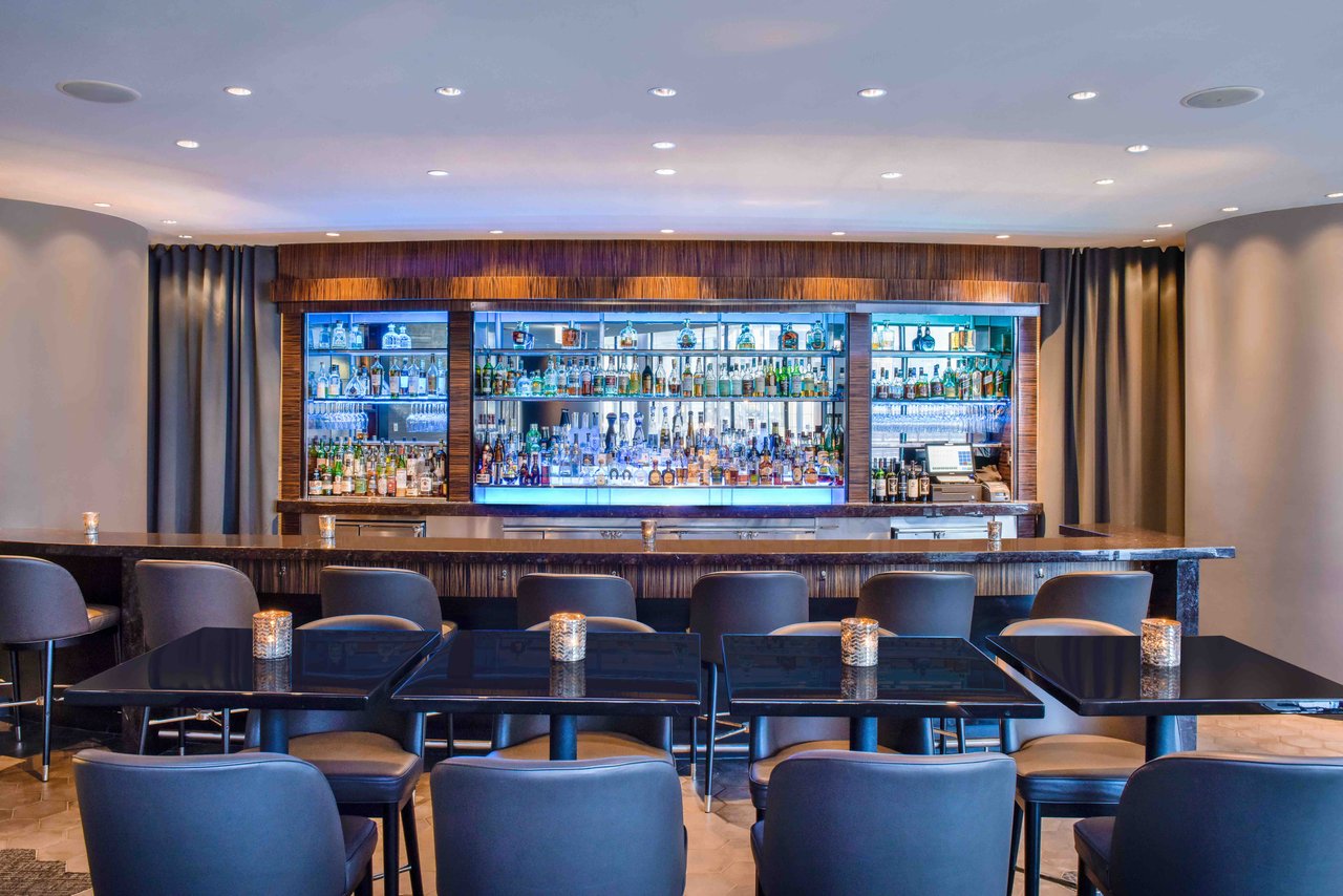 401 N Wabash Ave photo of amenities-terrace16