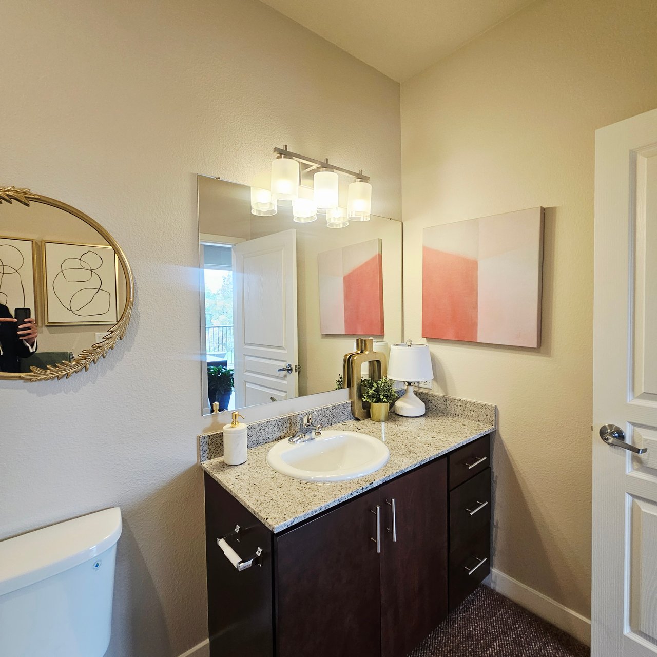 1 Bed / 1 Bath Apartment Near City Park — Denver