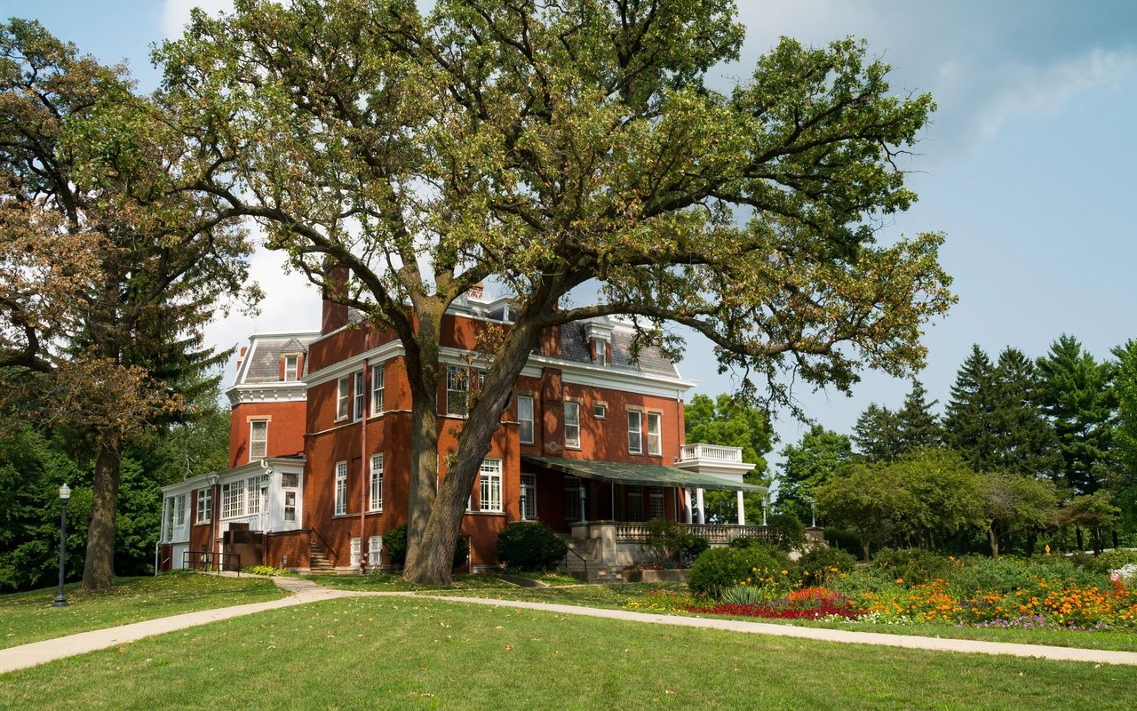6 Tips for Staging Historic Homes