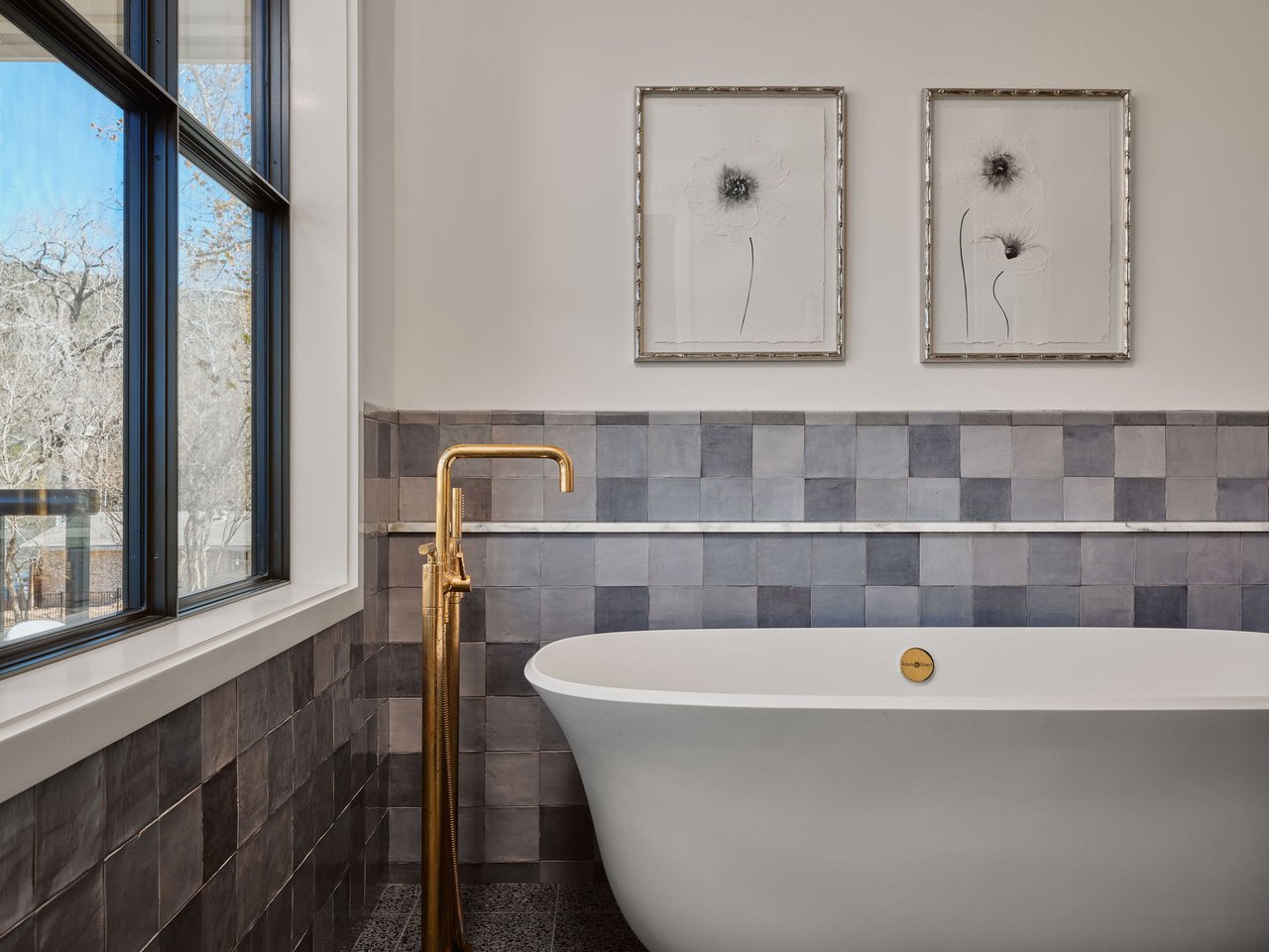 3016 Edgewater Drive