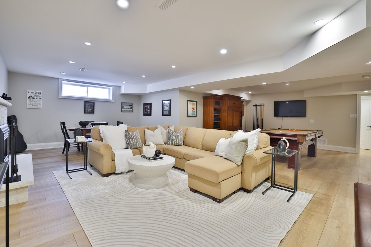 2464 Deer Run Avenue