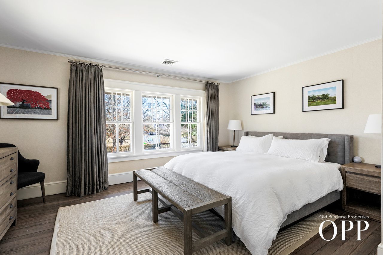 A MOVE-IN READY BELLPORT ORIGINAL