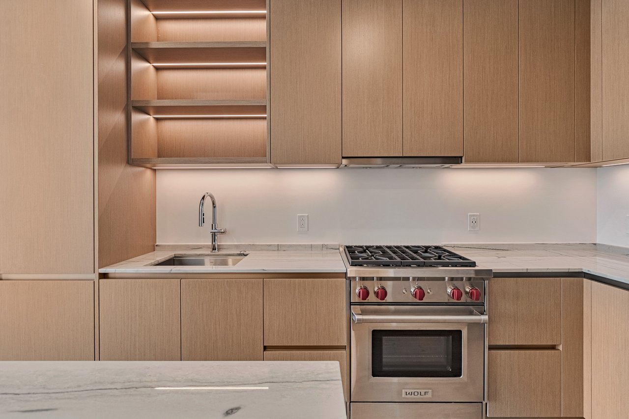 610 Davis St. #4406