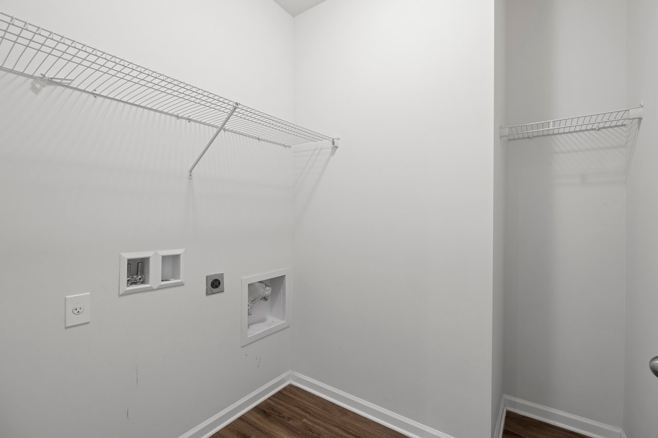 3-Bed, 2-Bath with Bonus Space & Mountain Views