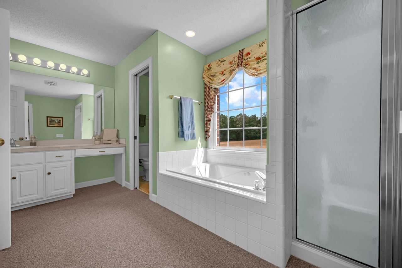 824 N Forest Hills School Rd