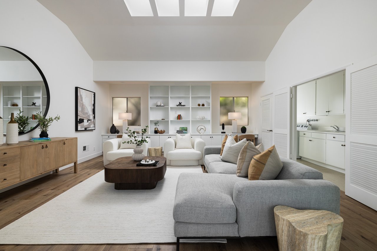 1007 White Sails Way