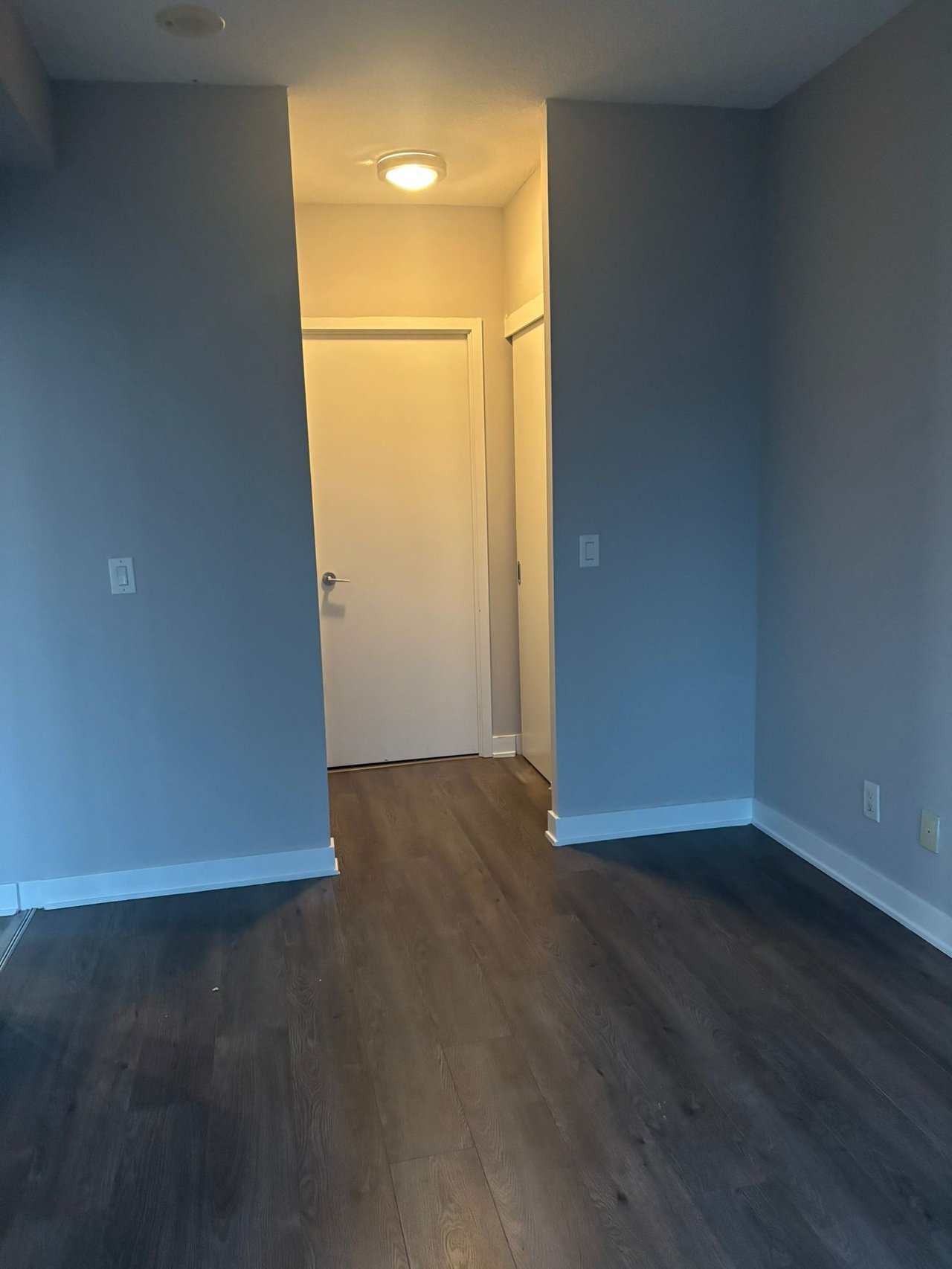 110 Charles St E #2807