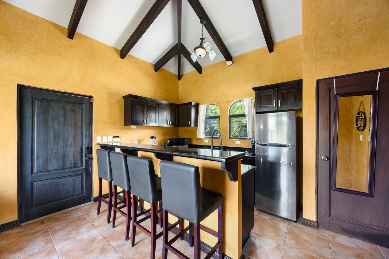 Casa de Vida, Altos de Flamingo | Mediterranean-Style Villa with Pool & Guest House Near Playa Flamingo