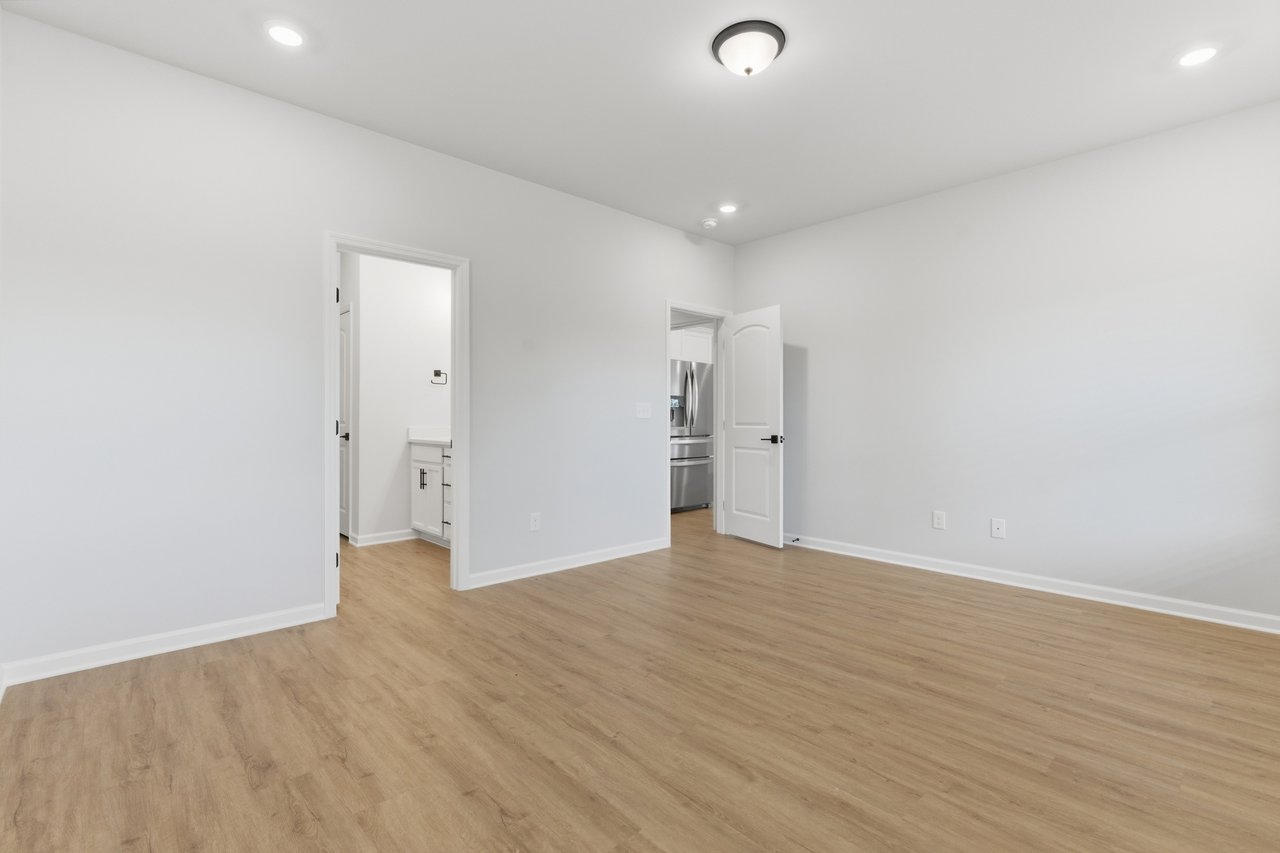 New Market New Build! Move-In Special!