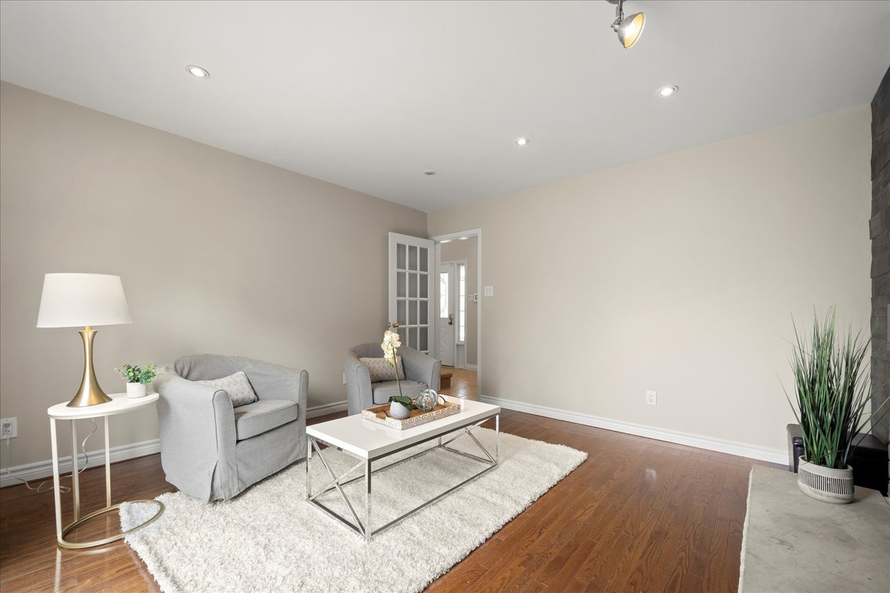 438 Claremont Cres