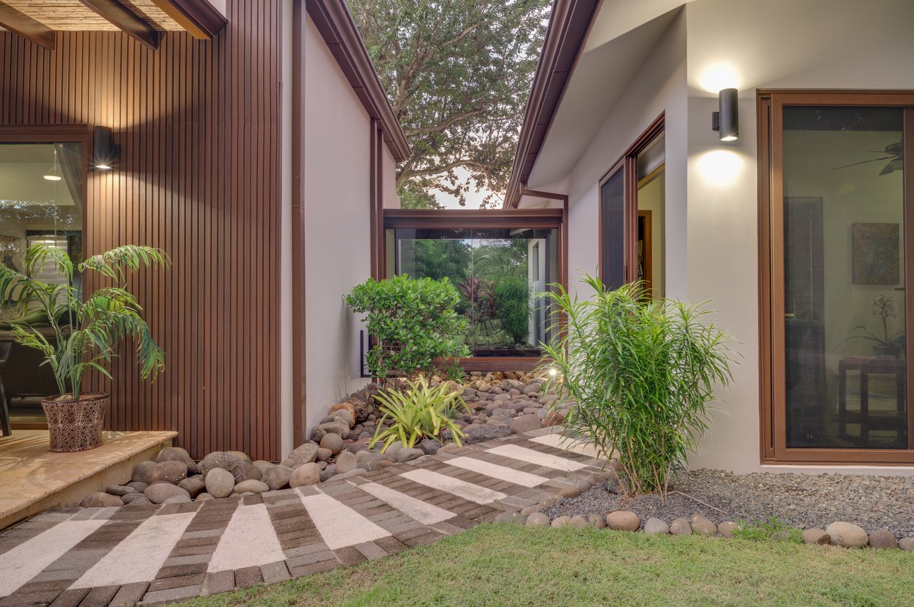 Casa Pachote | Exquisite 4-Bedroom Luxury Home in Hacienda Pinilla’s Reserva de Golf