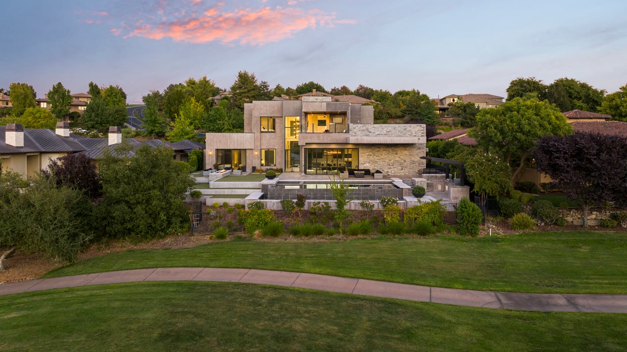 4573 Greenview Drive