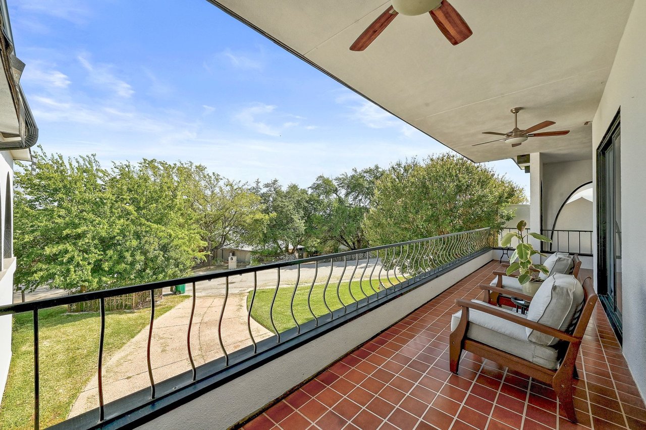 409 Seawind Lakeway