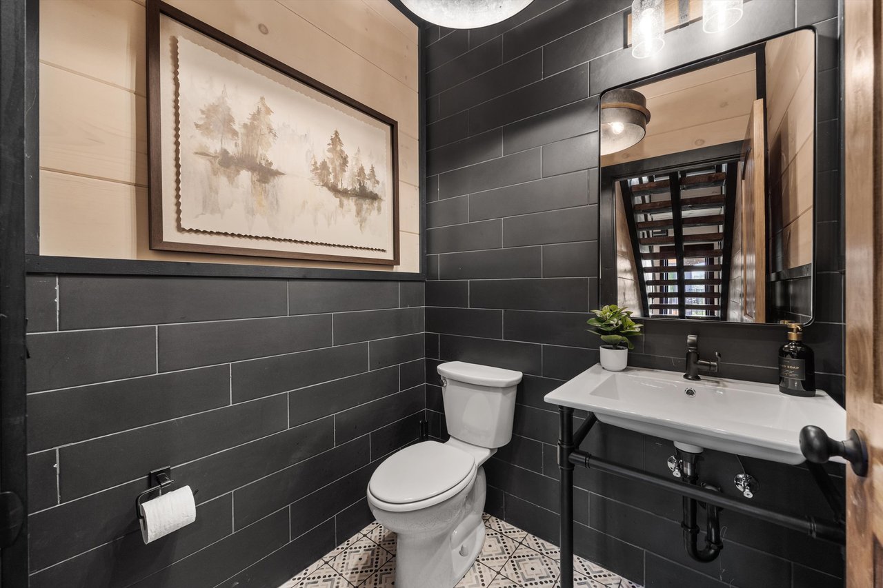 1362 Rambling Creek Way